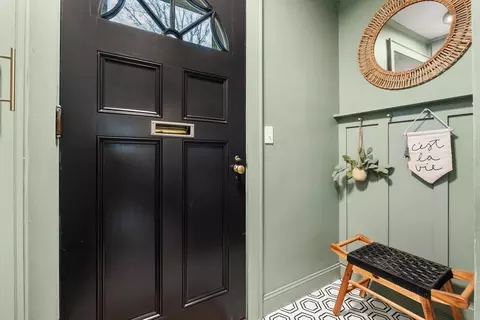 Entry Way - 20 Lawrence Rd, Reading, MA 01867 photo 1 of 1