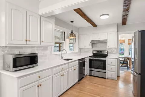 Kitchen - 20 Lawrence Rd, Reading, MA 01867 photo 2 of 2