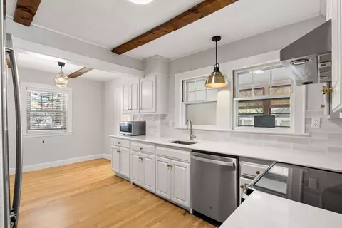Kitchen - 20 Lawrence Rd, Reading, MA 01867 photo 1 of 2