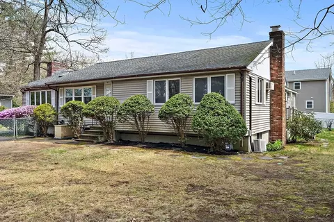 8 Priscilla Ln, Billerica, MA 01821