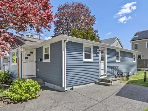 117 Mokema Ave, Waltham, MA 02451