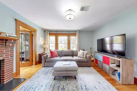 7 Hampstead Rd #7, Jamaica Plain, MA 02130