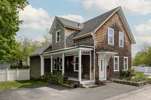 8 Mayhew Slip, Milford, MA 01757