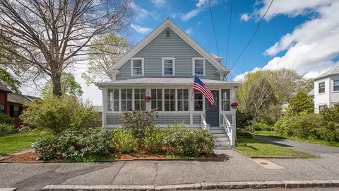 14 High St, Beverly, MA 01915