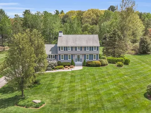11 Tanglewood Dr, Chelmsford, MA 01824