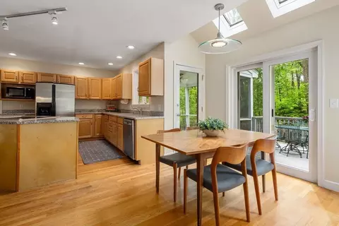 39 Prospect St, Wellesley, MA 02481 photo 5