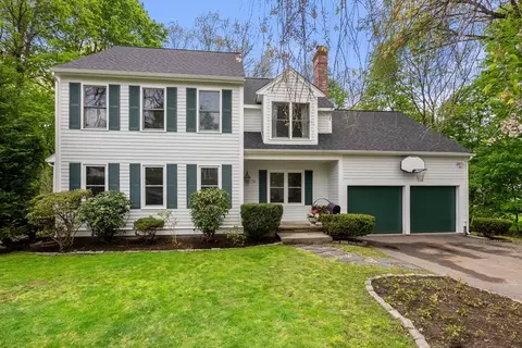 39 Prospect St, Wellesley, MA 02481