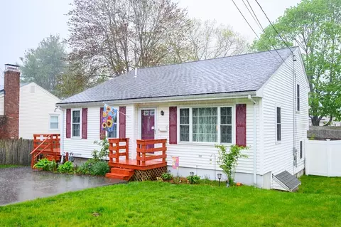 40 Sherman St, Brockton, MA 02302