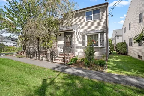 18 Reservoir St # R, Brockton, MA 02301