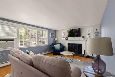 Living - 10 Powers St, Beverly, MA 01915 photo 2 of 3