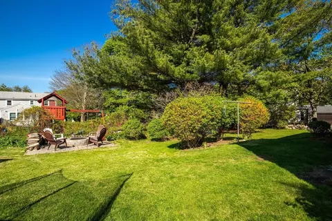 Exterior - 10 Powers St, Beverly, MA 01915 photo 5 of 6