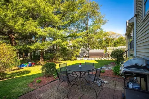 Exterior - 10 Powers St, Beverly, MA 01915 photo 4 of 6