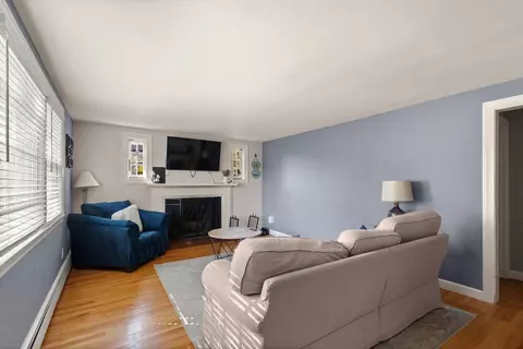 Living - 10 Powers St, Beverly, MA 01915 photo 1 of 3