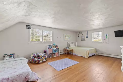 Bedroom - 10 Powers St, Beverly, MA 01915 photo 4 of 5