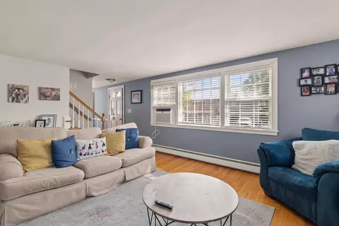 Living - 10 Powers St, Beverly, MA 01915 photo 3 of 3