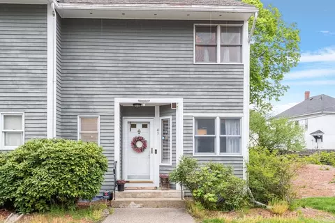 42 Farmland Rd #D, Lowell, MA 01850