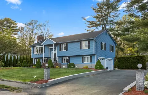 50 Mayflower Ln, Stoughton, MA 02072