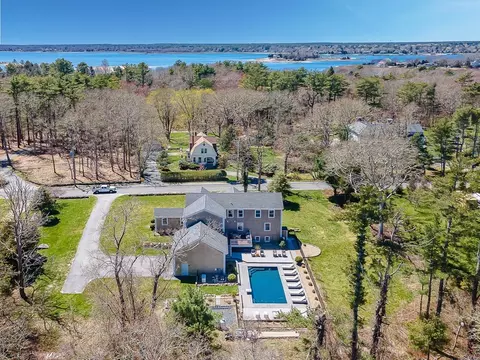 501 Point Rd, Marion, MA 02738