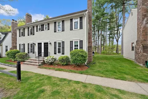 264 Wellman Ave #264, Chelmsford, MA 01863