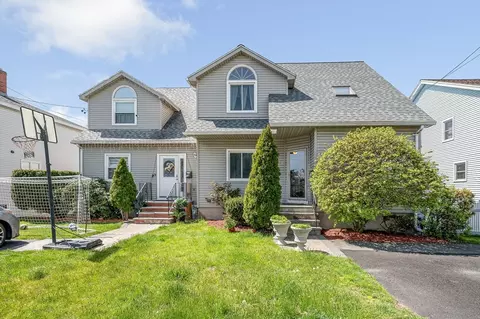 20 Burnett Rd #20, Revere, MA 02151