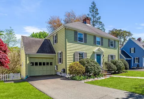 647 Lynn Fells Pkwy, Melrose, MA 02176