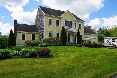 65 Longview Dr, Bridgewater, MA 02324