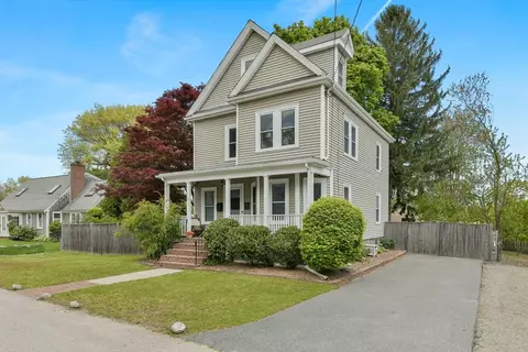 24 Mills St, Dedham, MA 02026