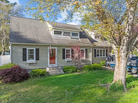 24 White Pine Ave, Wareham, MA 02576 photo 2