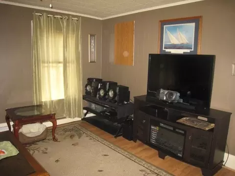 98 Pleasant St, Gloucester, MA 01930 photo 8