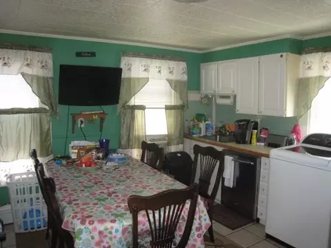98 Pleasant St, Gloucester, MA 01930 photo 10