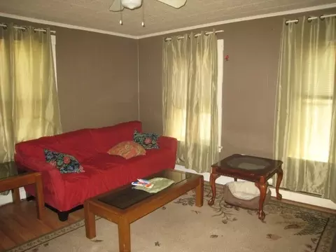 98 Pleasant St, Gloucester, MA 01930 photo 9