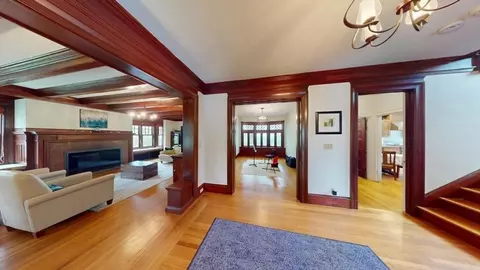 Entry Way - 37 Evans Rd, Brookline, MA 02445 photo 2 of 5