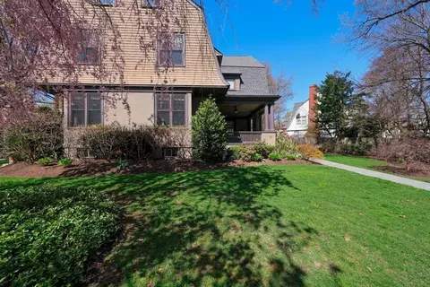 Exterior - 37 Evans Rd, Brookline, MA 02445 photo 8 of 11