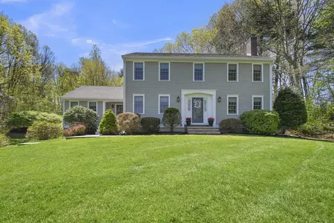 7 Clifford Rd, Southborough, MA 01772