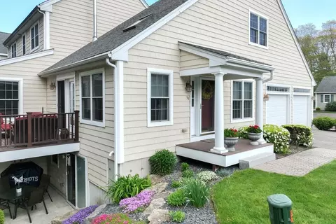 53 Hemlock Cir #53, Hanover, MA 02339