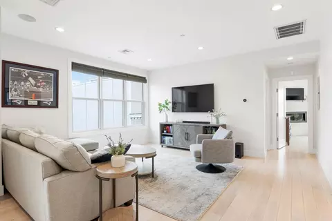 309 E St #45, Boston, MA 02127
