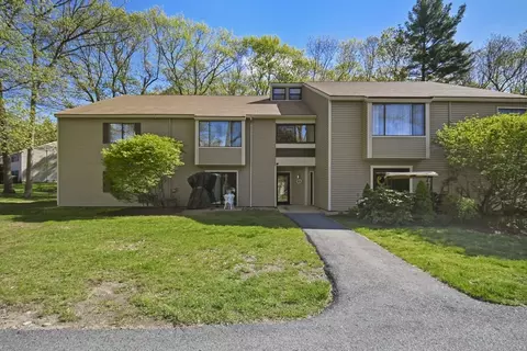 15 Thayer Pond Dr #4, Oxford, MA 01537