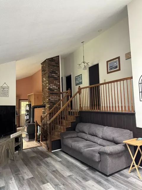 Living - 97 River, Leyden, MA 01337 photo 2 of 2