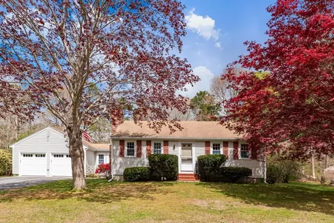 13 Oxford Rd, Sandwich, MA 02537