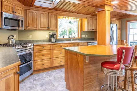 259 Harkness Ave, Springfield, MA 01118 photo 3
