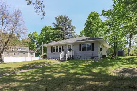 56 Riverneck Rd, Chelmsford, MA 01824