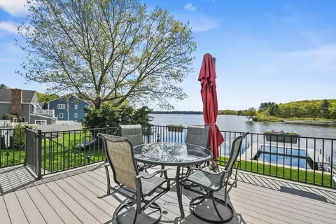 8 Fairfield St, Webster, MA 01570 photo 9