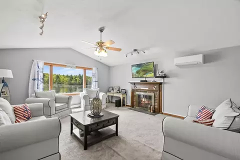 8 Fairfield St, Webster, MA 01570 photo 11