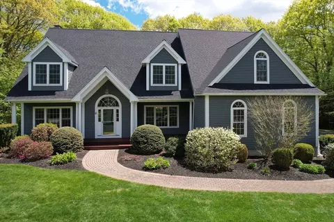 11 Jackson St, Hopkinton, MA 01748