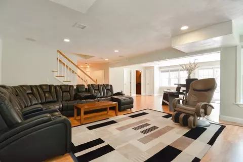 109 Fall Ln, Franklin, MA 02038 photo 30