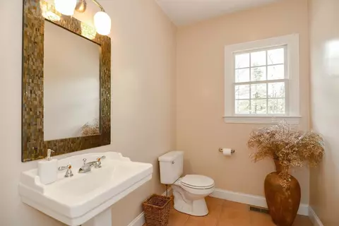 109 Fall Ln, Franklin, MA 02038 photo 16