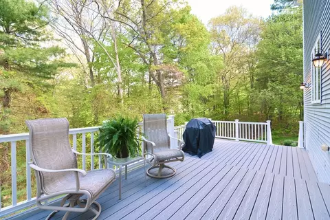 109 Fall Ln, Franklin, MA 02038 photo 34