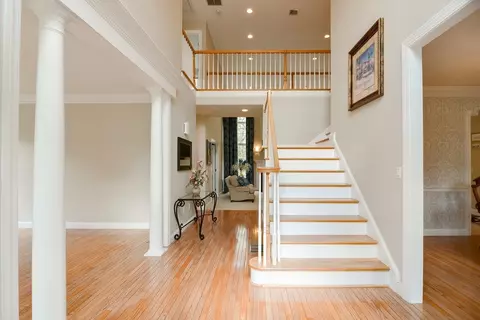 109 Fall Ln, Franklin, MA 02038 photo 17