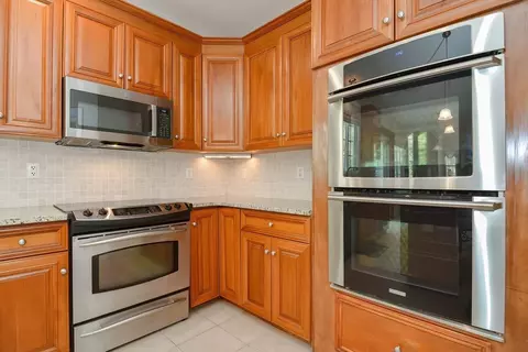 109 Fall Ln, Franklin, MA 02038 photo 7