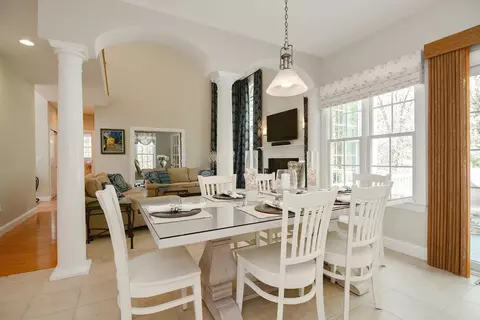 109 Fall Ln, Franklin, MA 02038 photo 8